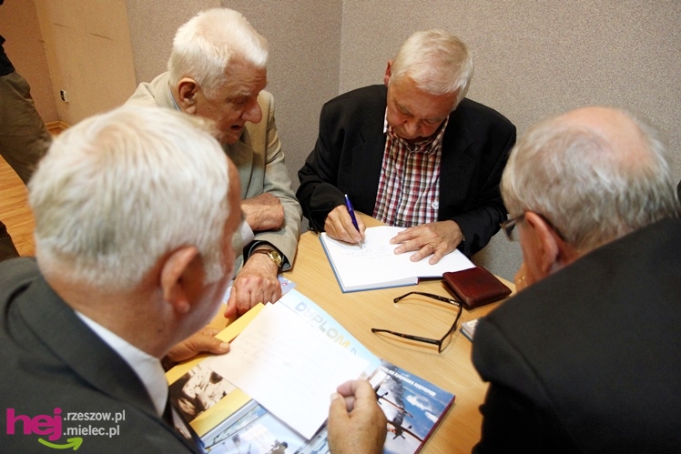 Artyści wypowiedzieli się o lotnictwie. Konkursy rozstrzygnięte