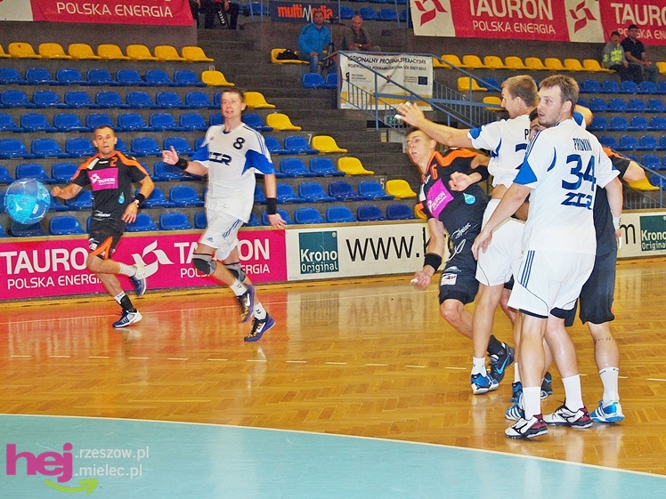 Emocje w sparingowym meczu Stali Mielec z ZTR-em Zaporoże