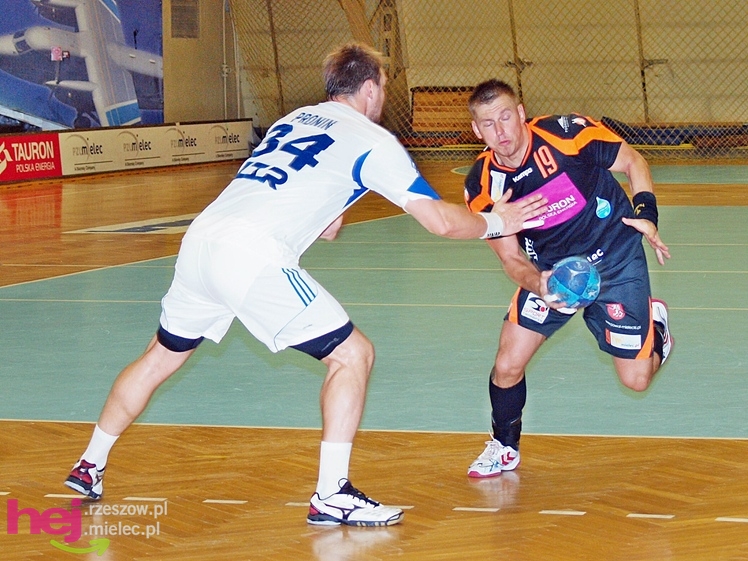 Emocje w sparingowym meczu Stali Mielec z ZTR-em Zaporoże