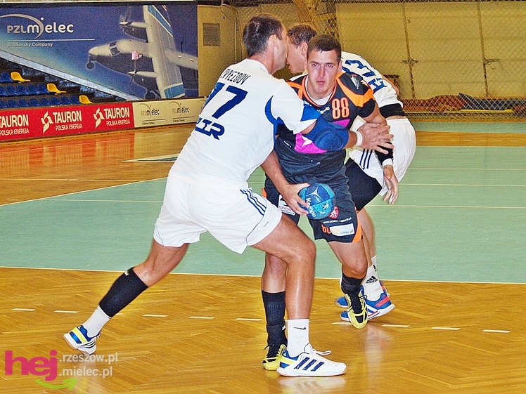 Emocje w sparingowym meczu Stali Mielec z ZTR-em Zaporoże