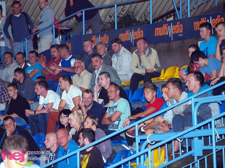 Emocje w sparingowym meczu Stali Mielec z ZTR-em Zaporoże