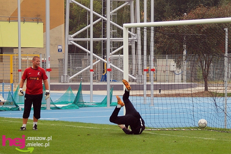 Stal Mielec testowała murawę na nowym stadionie: trening przedmeczowy