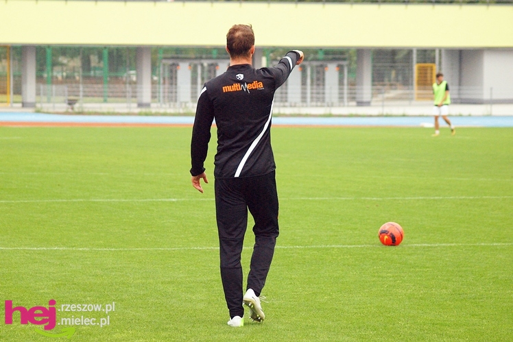 Stal Mielec testowała murawę na nowym stadionie: trening przedmeczowy