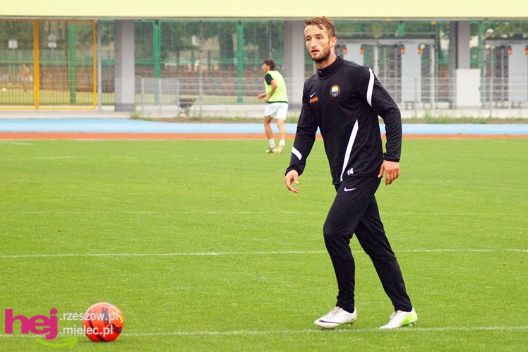 Stal Mielec testowała murawę na nowym stadionie: trening przedmeczowy
