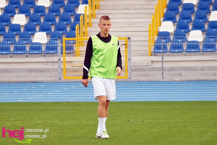 Stal Mielec testowała murawę na nowym stadionie: trening przedmeczowy