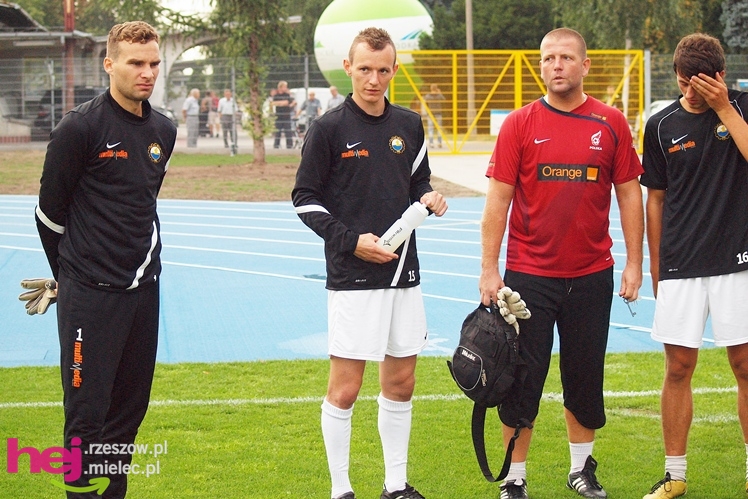 Stal Mielec testowała murawę na nowym stadionie: trening przedmeczowy