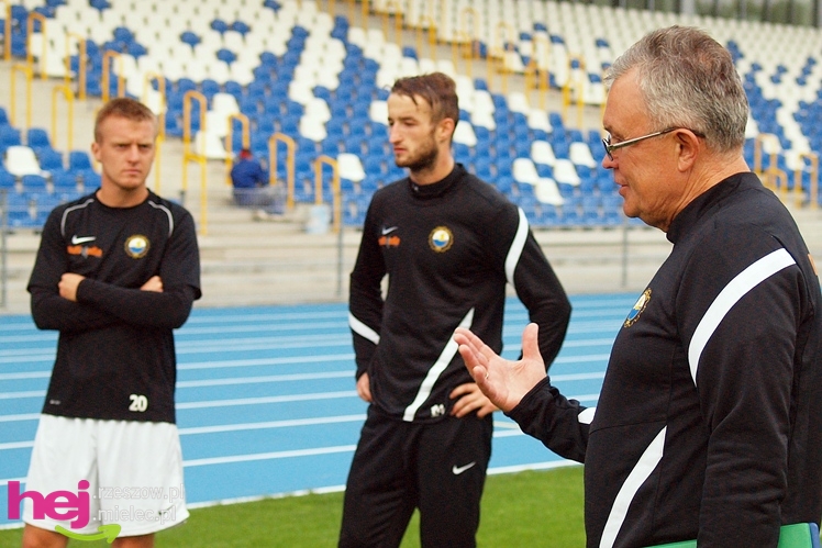 Stal Mielec testowała murawę na nowym stadionie: trening przedmeczowy