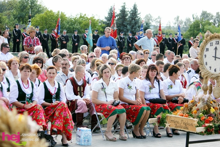 XIII Dożynki Województwa Podkarpackiego: msza polowa przy Bazylice Mniejszej - cz. I