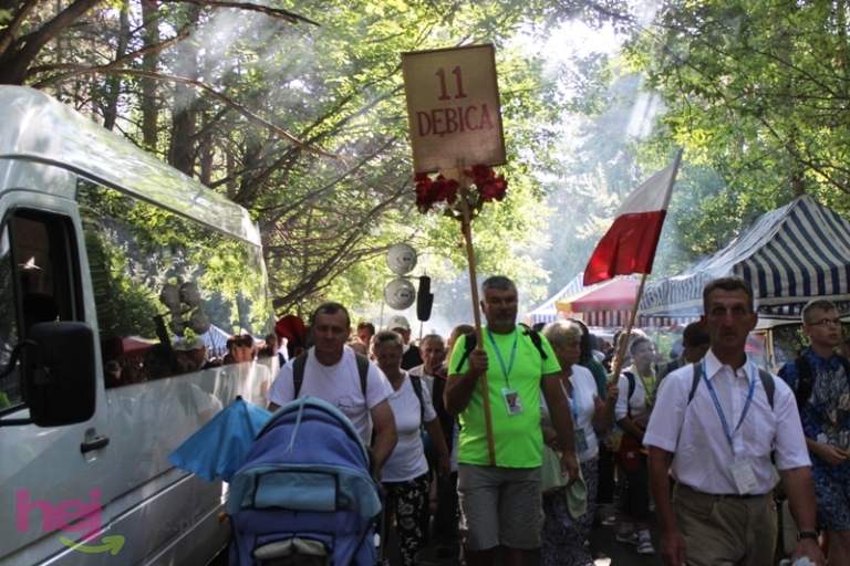 Pielgrzymkowe śpiewy i tańce na Hektarowej