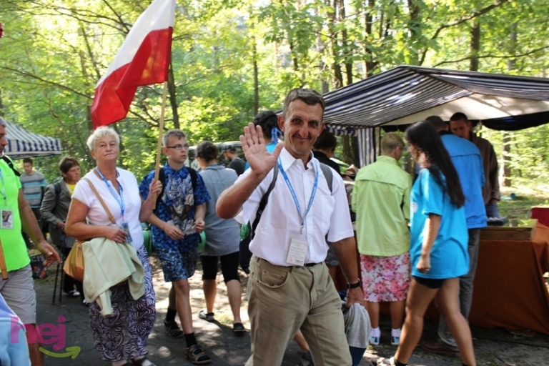 Pielgrzymkowe śpiewy i tańce na Hektarowej