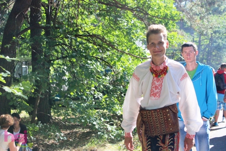 Pielgrzymkowe śpiewy i tańce na Hektarowej