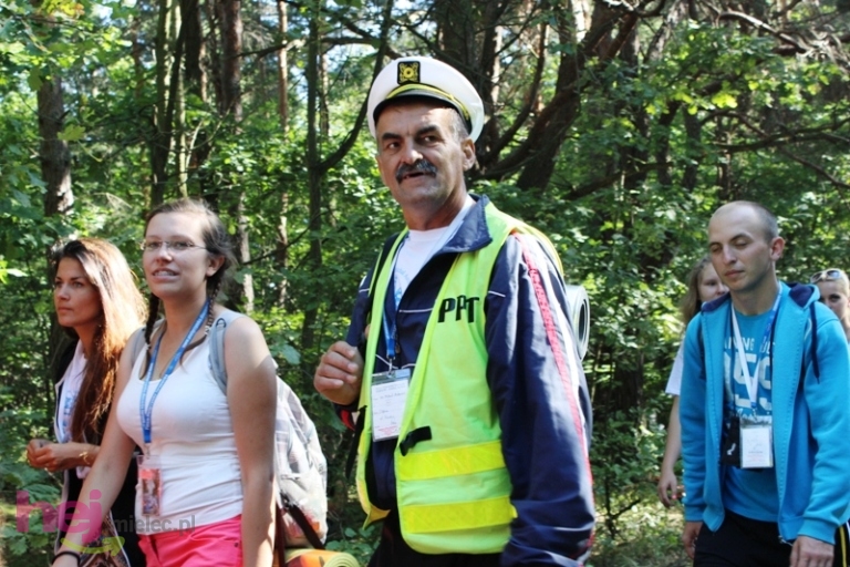Pielgrzymkowe śpiewy i tańce na Hektarowej
