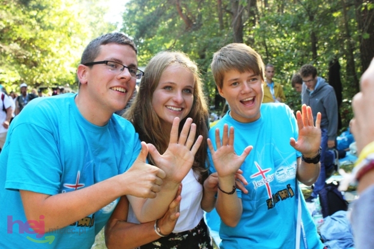 Pielgrzymkowe śpiewy i tańce na Hektarowej