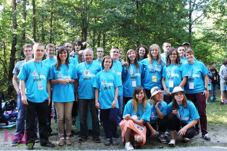 Pielgrzymkowe śpiewy i tańce na Hektarowej