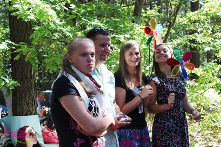 Pielgrzymkowe śpiewy i tańce na Hektarowej