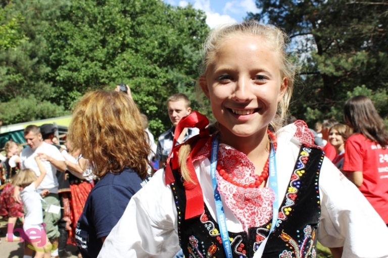 Pielgrzymkowe śpiewy i tańce na Hektarowej