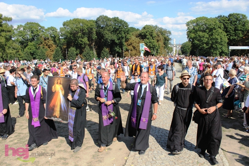 U stóp Matki Boskiej Częstochowskiej