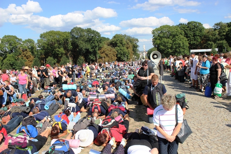 U stóp Matki Boskiej Częstochowskiej