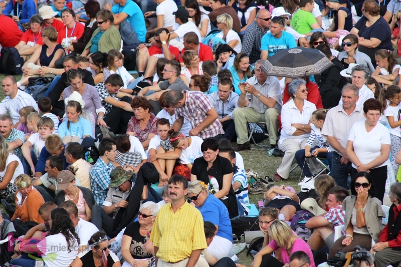 U stóp Matki Boskiej Częstochowskiej