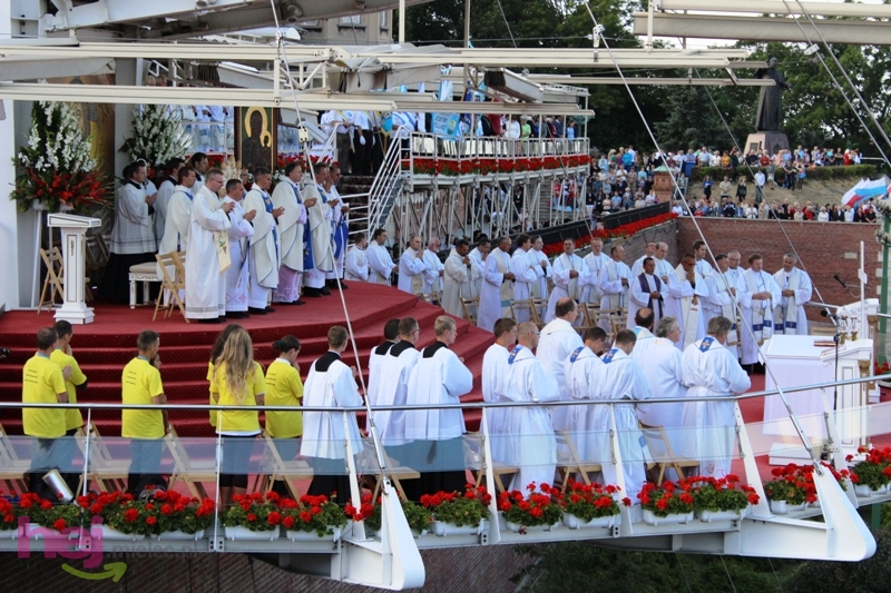 U stóp Matki Boskiej Częstochowskiej