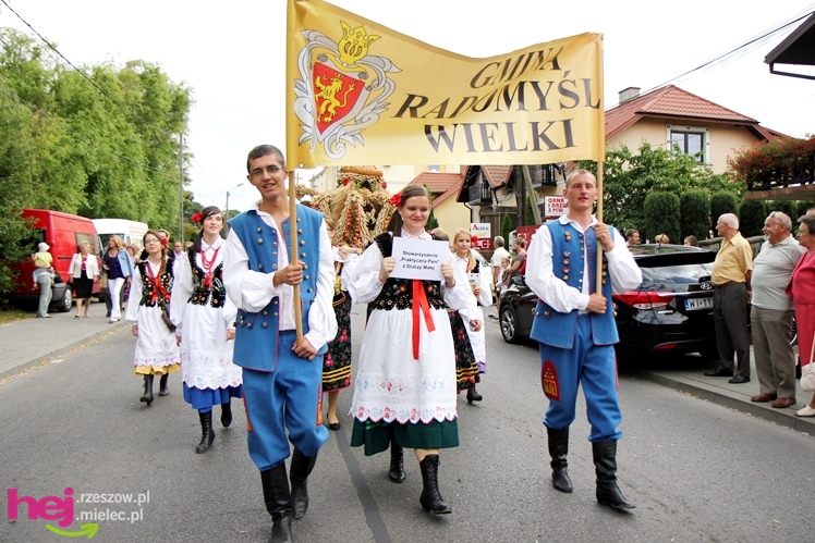 XIII Dożynki Województwa Podkarpackiego: korowód i uroczystosci na Gryfie - cz. II