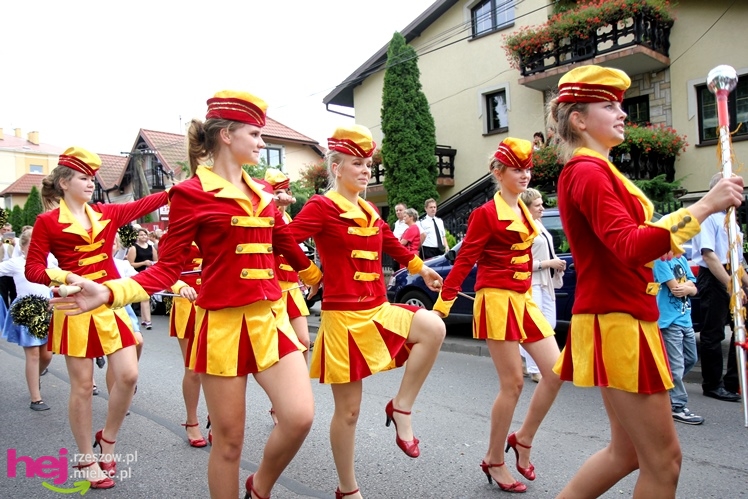 XIII Dożynki Województwa Podkarpackiego: korowód i uroczystosci na Gryfie - cz. II