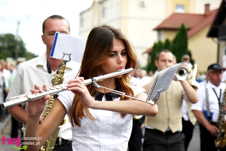 XIII Dożynki Województwa Podkarpackiego: korowód i uroczystosci na Gryfie - cz. II