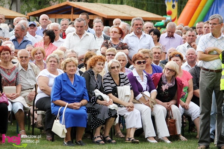 XIII Dożynki Województwa Podkarpackiego: korowód i uroczystosci na Gryfie - cz. II