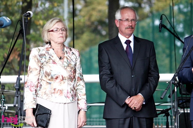 XIII Dożynki Województwa Podkarpackiego: korowód i uroczystosci na Gryfie - cz. II