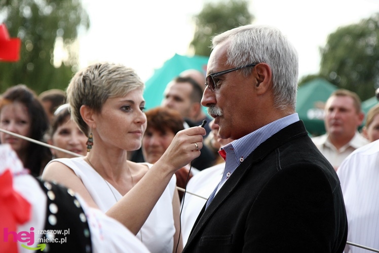 XIII Dożynki Województwa Podkarpackiego: korowód i uroczystosci na Gryfie - cz. II