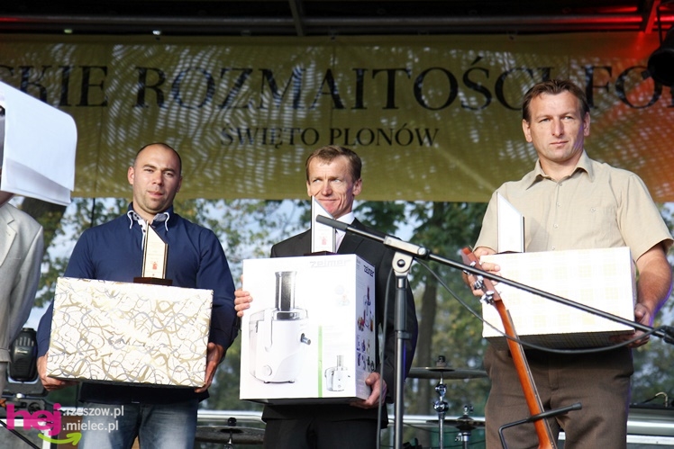 XIII Dożynki Województwa Podkarpackiego: korowód i uroczystosci na Gryfie - cz. II