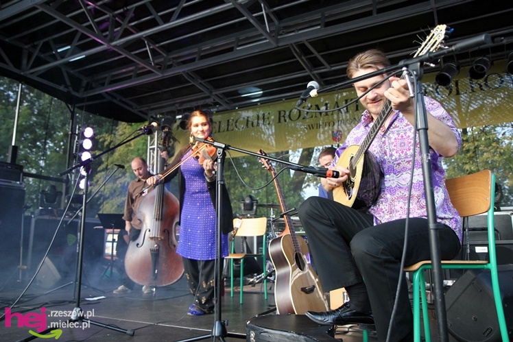 XIII Dożynki Województwa Podkarpackiego: scena artystyczna: koncerty grup ČAČI VORBA i PIERSI - cz. III