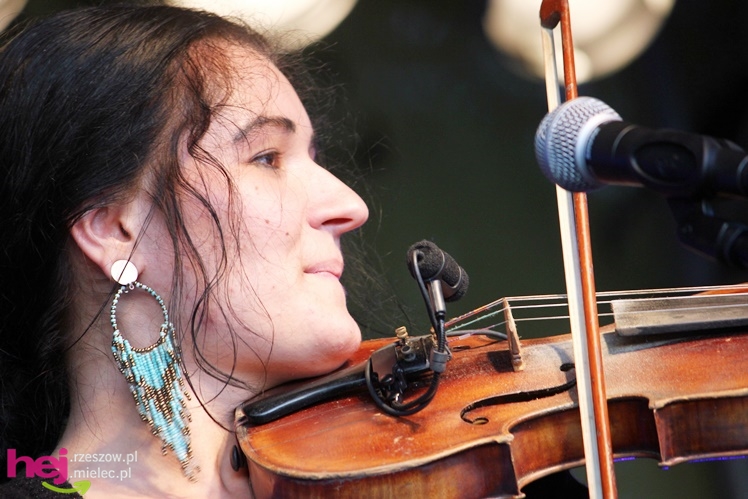 XIII Dożynki Województwa Podkarpackiego: scena artystyczna: koncerty grup ČAČI VORBA i PIERSI - cz. III