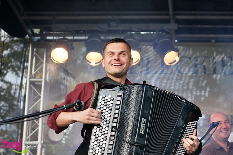 XIII Dożynki Województwa Podkarpackiego: scena artystyczna: koncerty grup ČAČI VORBA i PIERSI - cz. III