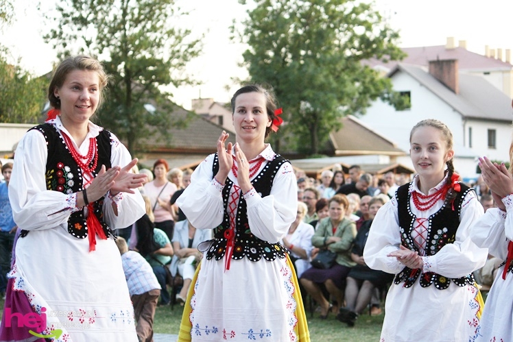 XIII Dożynki Województwa Podkarpackiego: scena artystyczna: koncerty grup ČAČI VORBA i PIERSI - cz. III