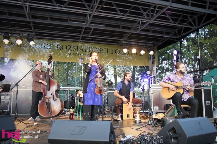XIII Dożynki Województwa Podkarpackiego: scena artystyczna: koncerty grup ČAČI VORBA i PIERSI - cz. III
