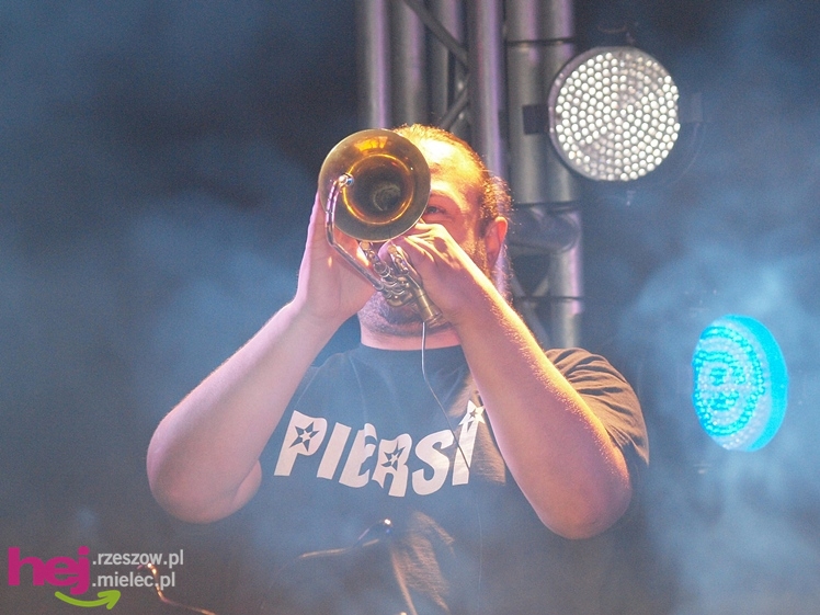 XIII Dożynki Województwa Podkarpackiego: scena artystyczna: koncerty grup ČAČI VORBA i PIERSI - cz. III