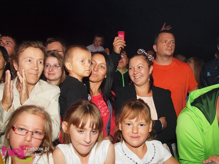 XIII Dożynki Województwa Podkarpackiego: scena artystyczna: koncerty grup ČAČI VORBA i PIERSI - cz. III