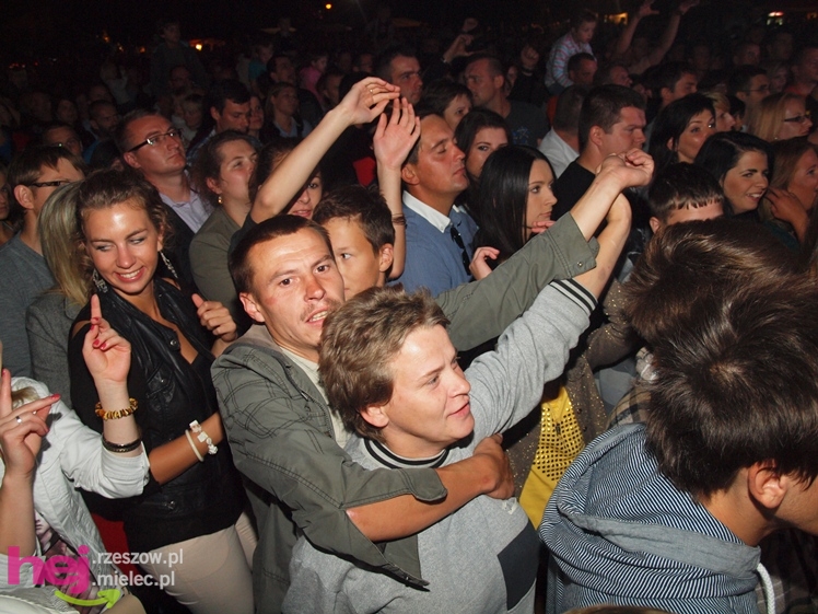 XIII Dożynki Województwa Podkarpackiego: scena artystyczna: koncerty grup ČAČI VORBA i PIERSI - cz. III