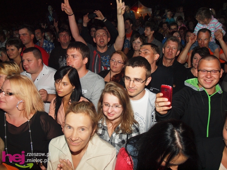 XIII Dożynki Województwa Podkarpackiego: scena artystyczna: koncerty grup ČAČI VORBA i PIERSI - cz. III