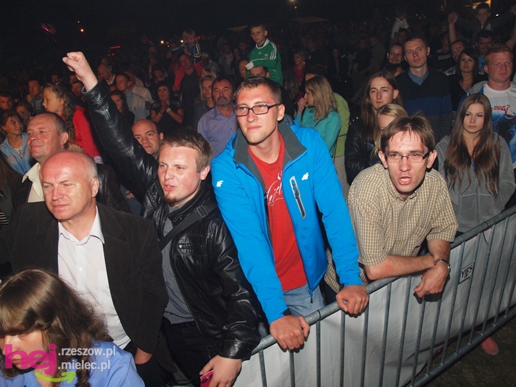 XIII Dożynki Województwa Podkarpackiego: scena artystyczna: koncerty grup ČAČI VORBA i PIERSI - cz. III