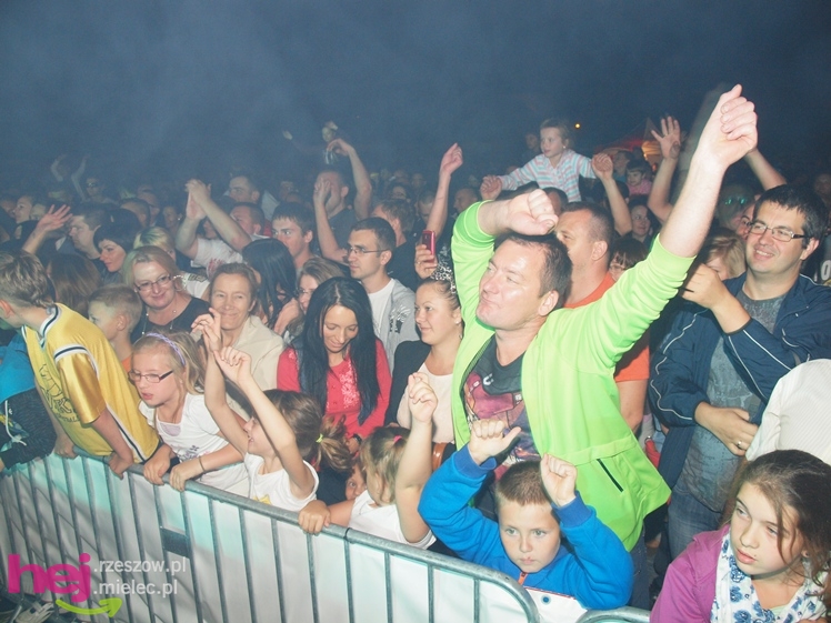 XIII Dożynki Województwa Podkarpackiego: scena artystyczna: koncerty grup ČAČI VORBA i PIERSI - cz. III