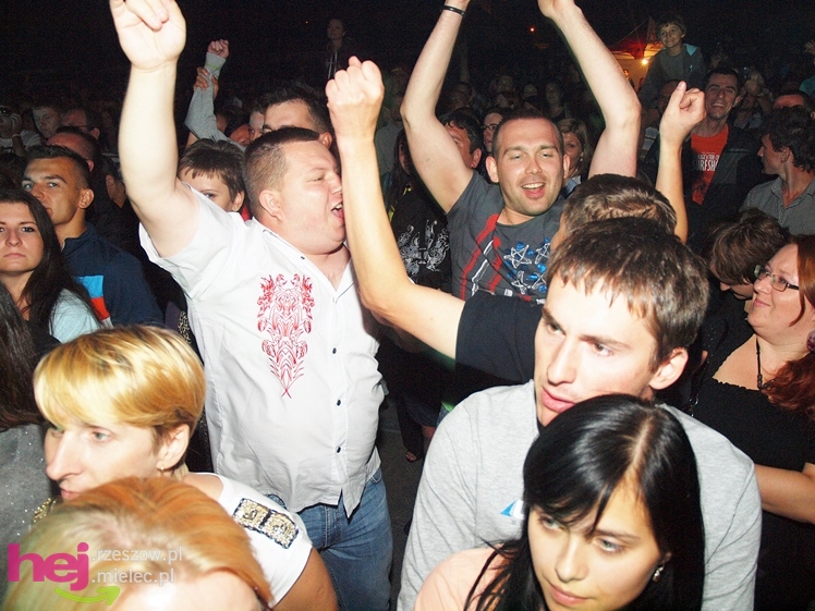 XIII Dożynki Województwa Podkarpackiego: scena artystyczna: koncerty grup ČAČI VORBA i PIERSI - cz. III