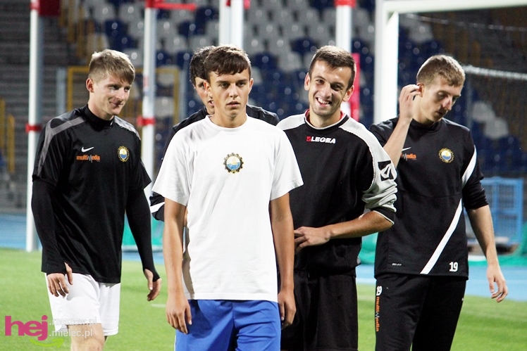 Rozruch piłkarzy na nowym stadionie przy jupiterach