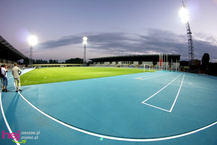Stadion Miejski na kilka dni przed pierwszym meczem piłkarskim