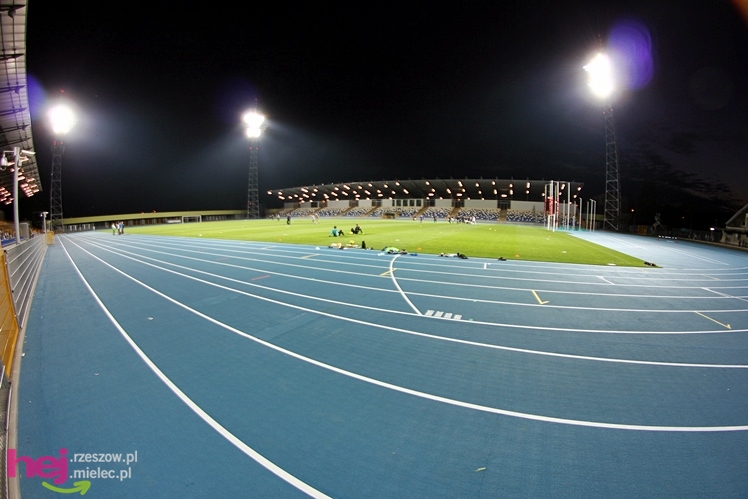Stadion Miejski na kilka dni przed pierwszym meczem piłkarskim