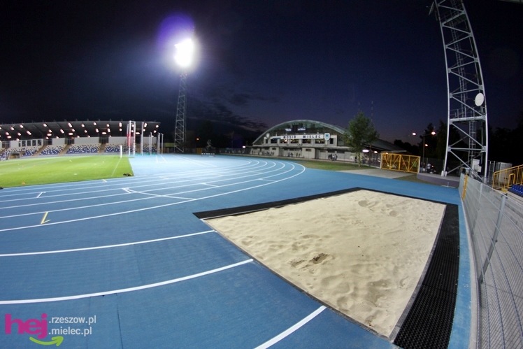 Stadion Miejski na kilka dni przed pierwszym meczem piłkarskim
