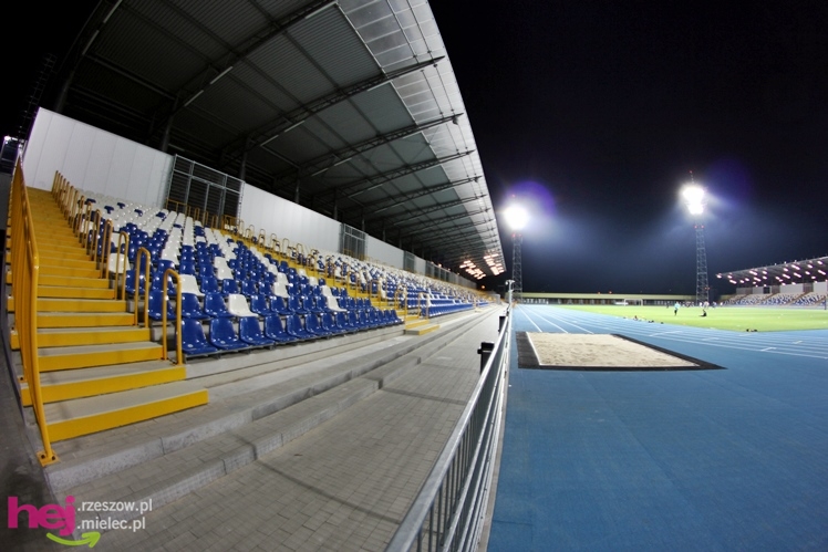 Stadion Miejski na kilka dni przed pierwszym meczem piłkarskim