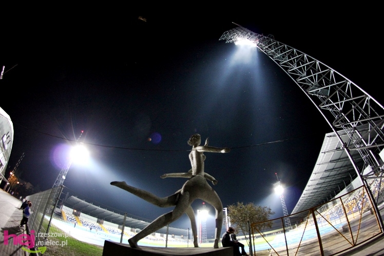 Stadion Miejski na kilka dni przed pierwszym meczem piłkarskim