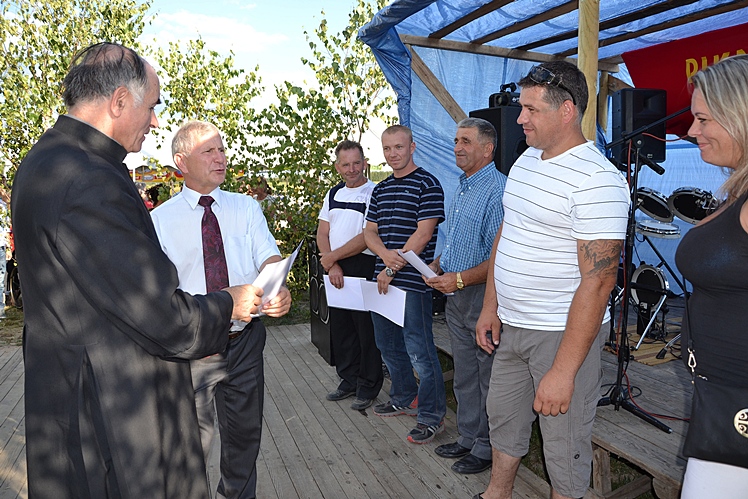 Otwarcie boiska piłkarskiego w Rudzie